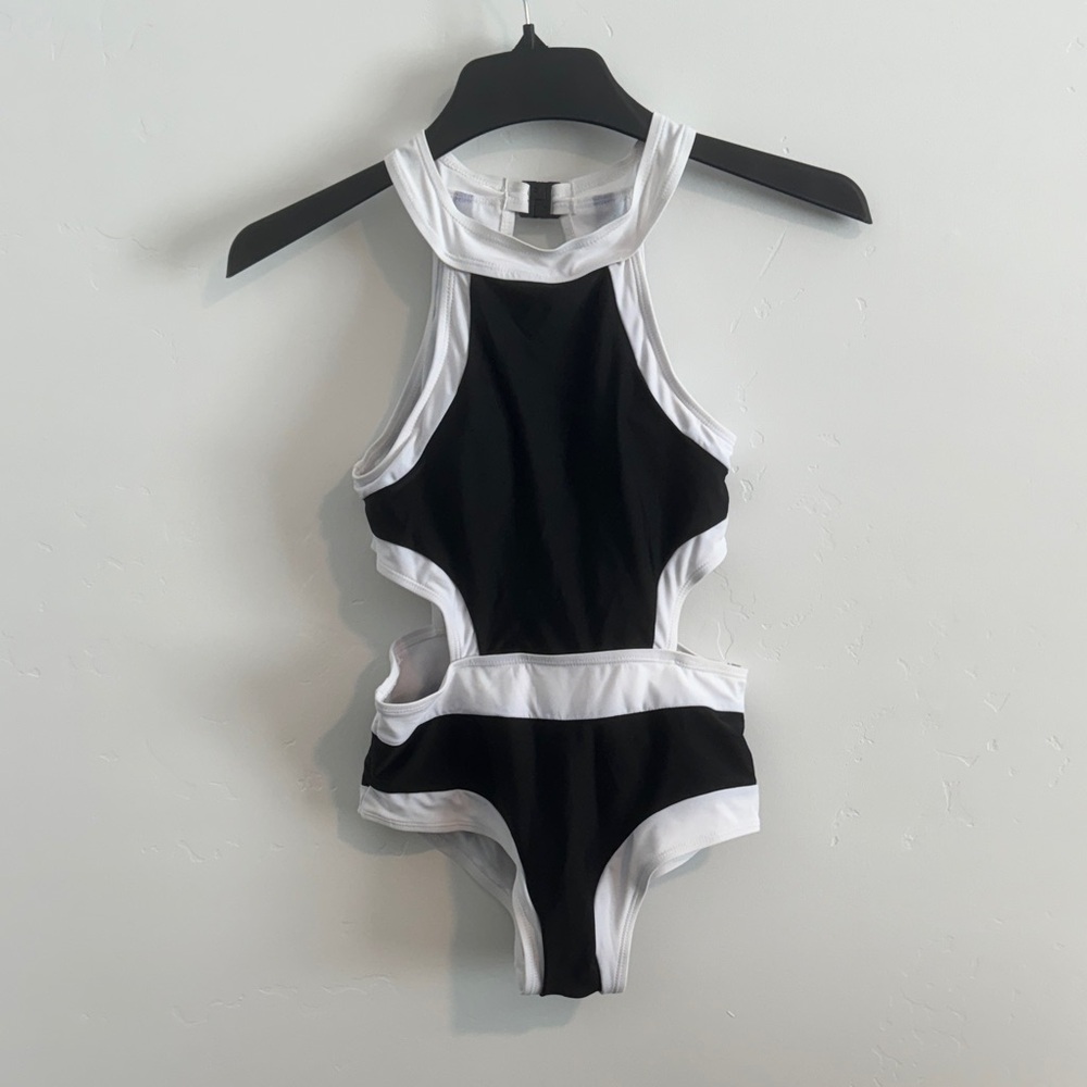 Black & White Colorblock Cutout One-Piece Swimsuit